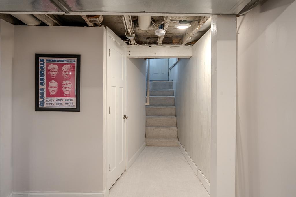 1117 26th Ave NE-30.jpg