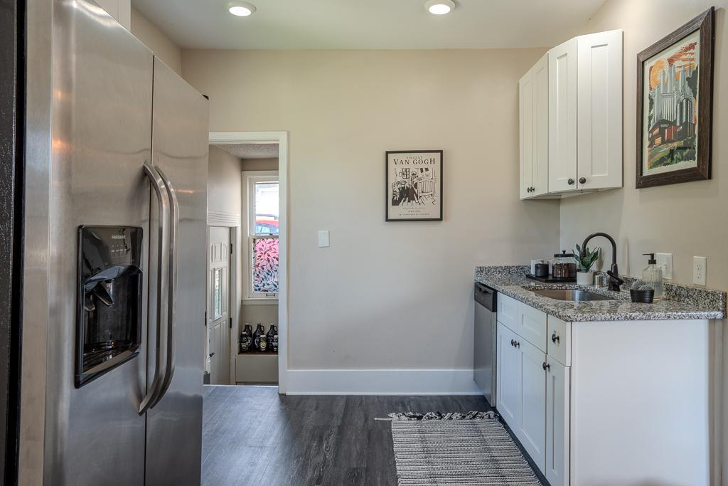 1117 26th Ave NE-29.jpg
