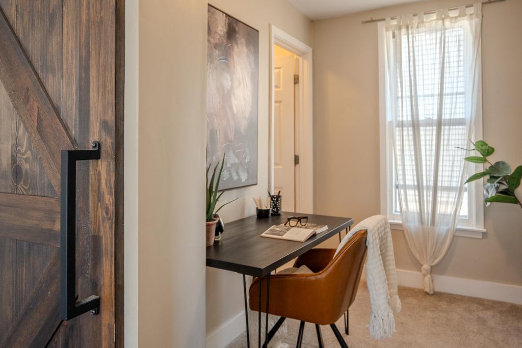 1117 26th Ave NE-10.jpg