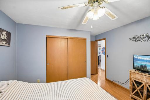 20-web-or-mls-Livingston Ave-S2805-020.jpg