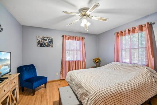 19-web-or-mls-Livingston Ave-S2805-019.jpg