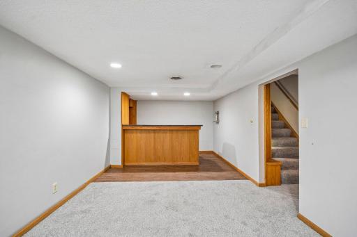 28-web-or-mls-Livingston Ave-S2805-028.jpg