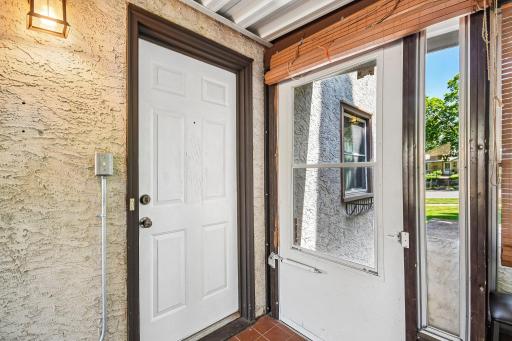 26-web-or-mls-Livingston Ave-S2805-026.jpg