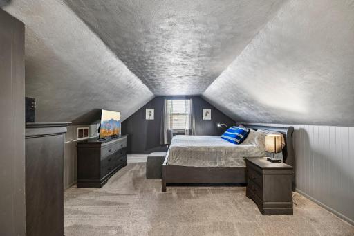 39-web-or-mls-Livingston Ave-S2805-039.jpg