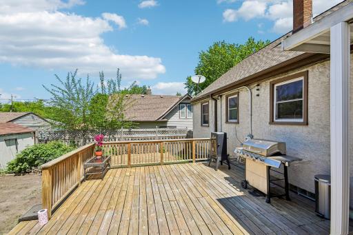 43-web-or-mls-Livingston Ave-S2805-043.jpg