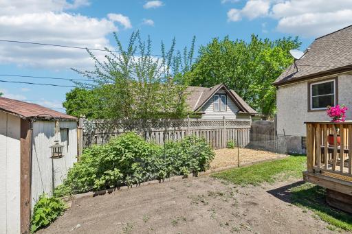45-web-or-mls-Livingston Ave-S2805-045.jpg