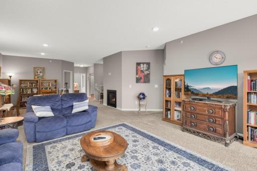 Note gas fireplace in dining room/living room