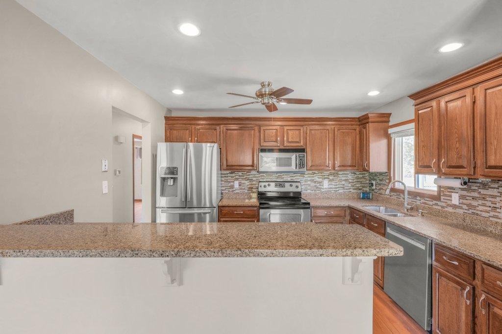 Kitchen view 2.JPG