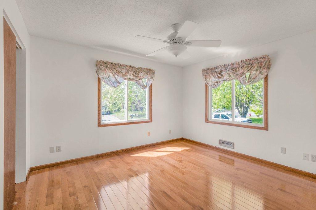 Bedroom 1.JPG