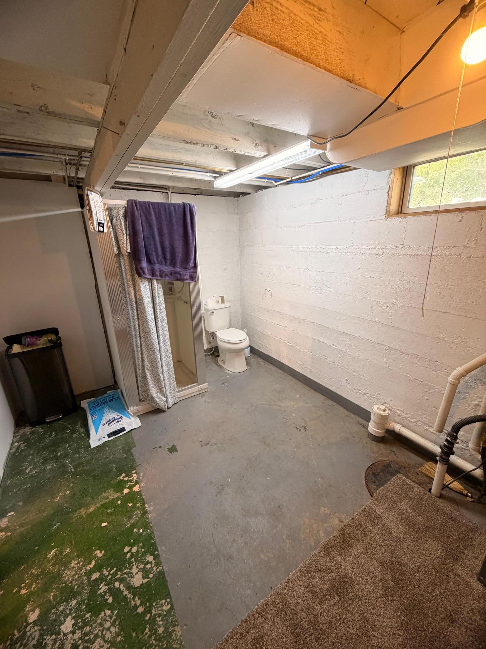 Bathroom 2.jpeg