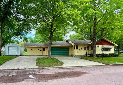 137 2nd Street E, Tracy, MN 56175