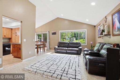 7024 Polaris Lane N, Maple Grove, MN 55311