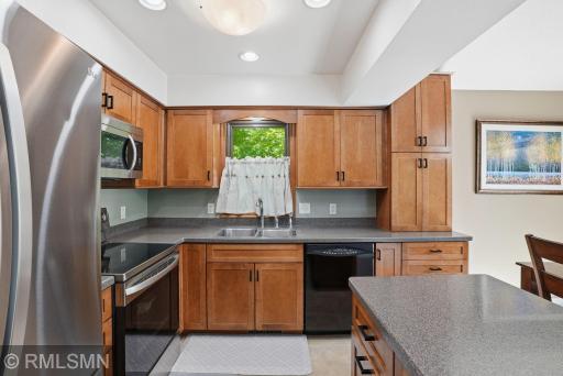 7024 Polaris Lane N, Maple Grove, MN 55311