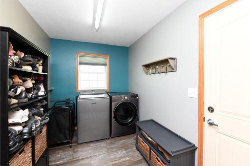 347 4th Avenue W, Hunter, ND 58048