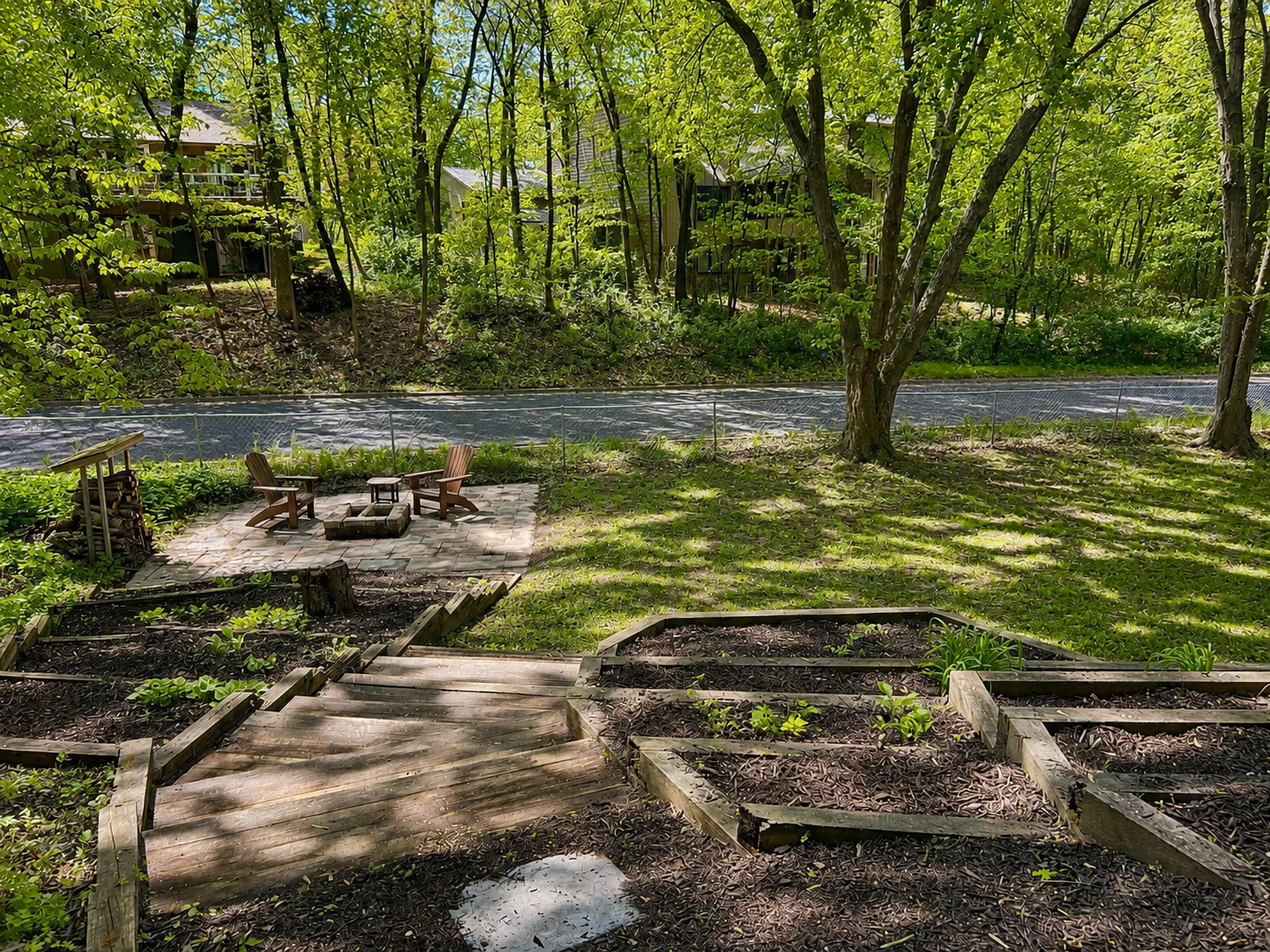 Leah Backyard.PNG