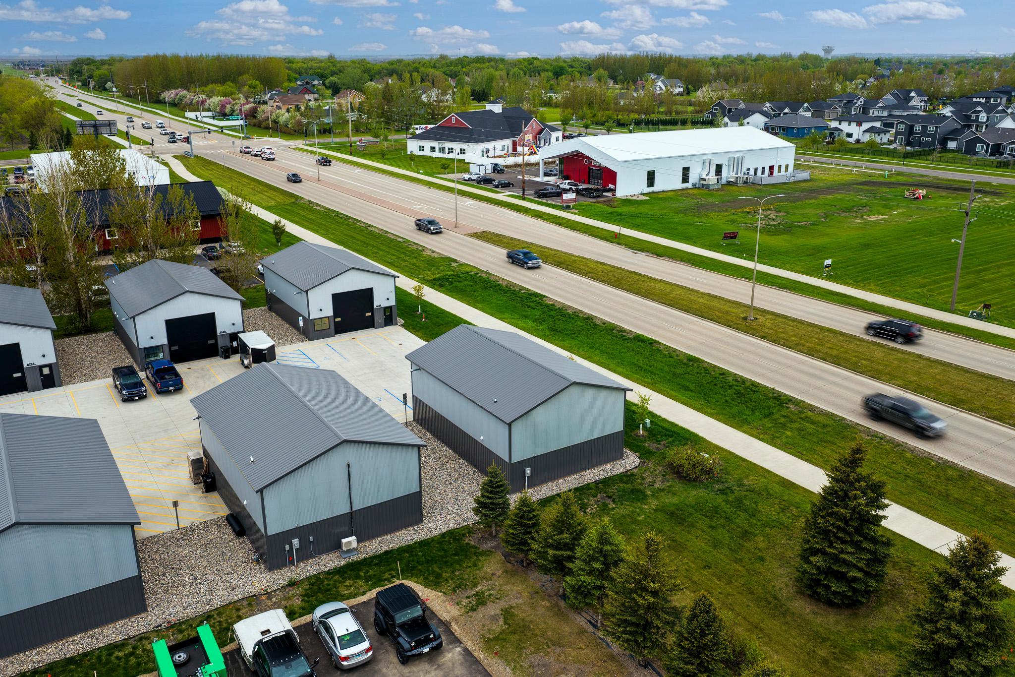 6141 53rd Ave S Fargo, ND-6.jpg