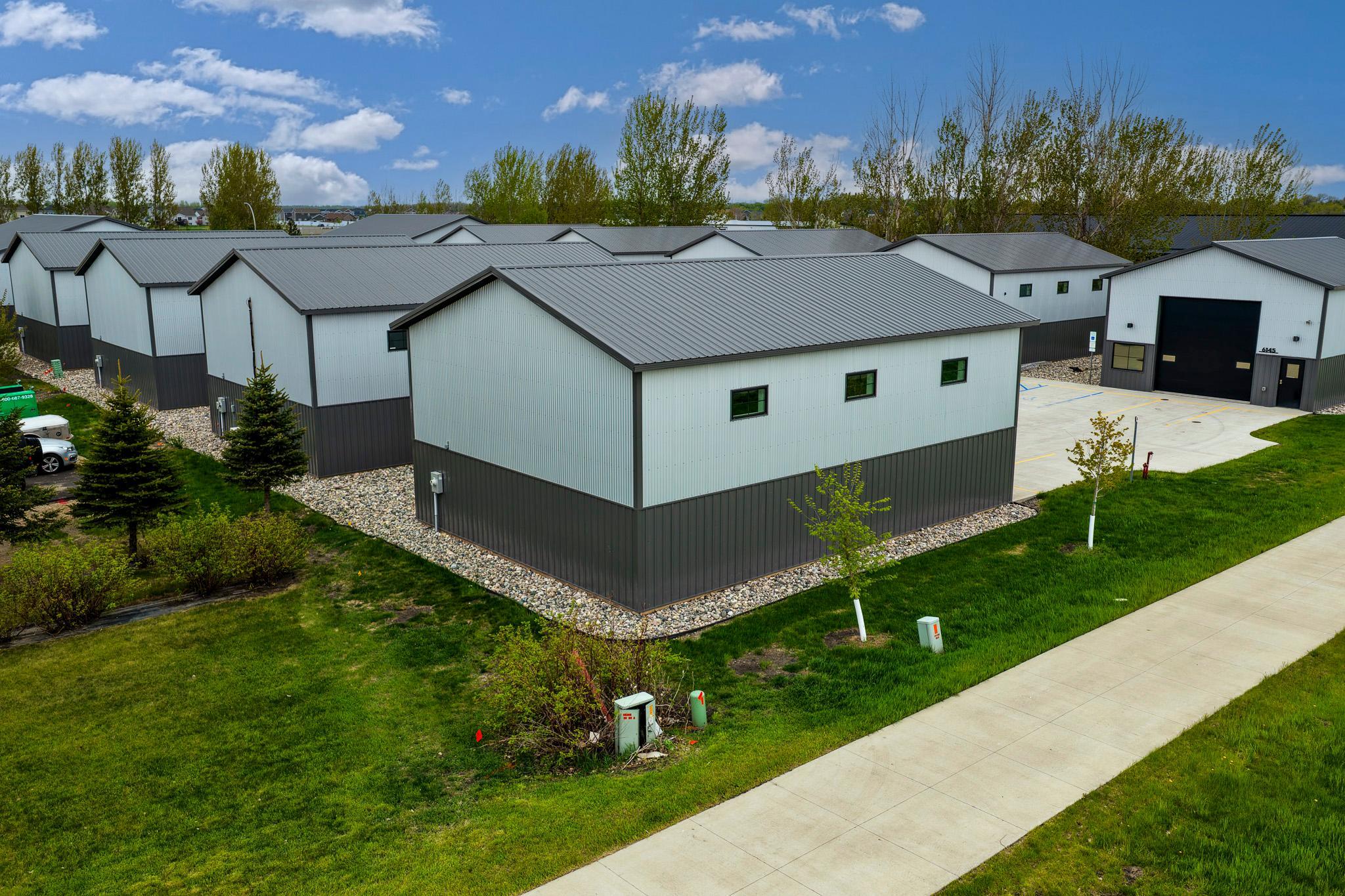 6141 53rd Ave S Fargo, ND-4.jpg