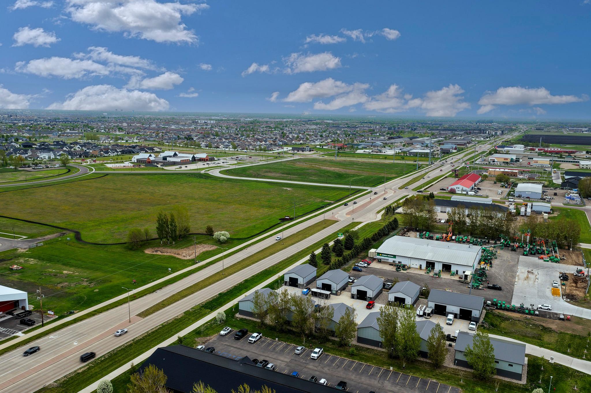 6141 53rd Ave S Fargo, ND-20.jpg