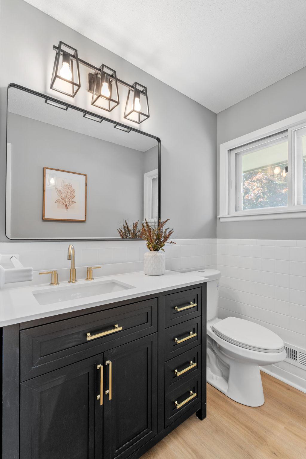 35-web-or-mls-3501 W 103rd St-35.jpg