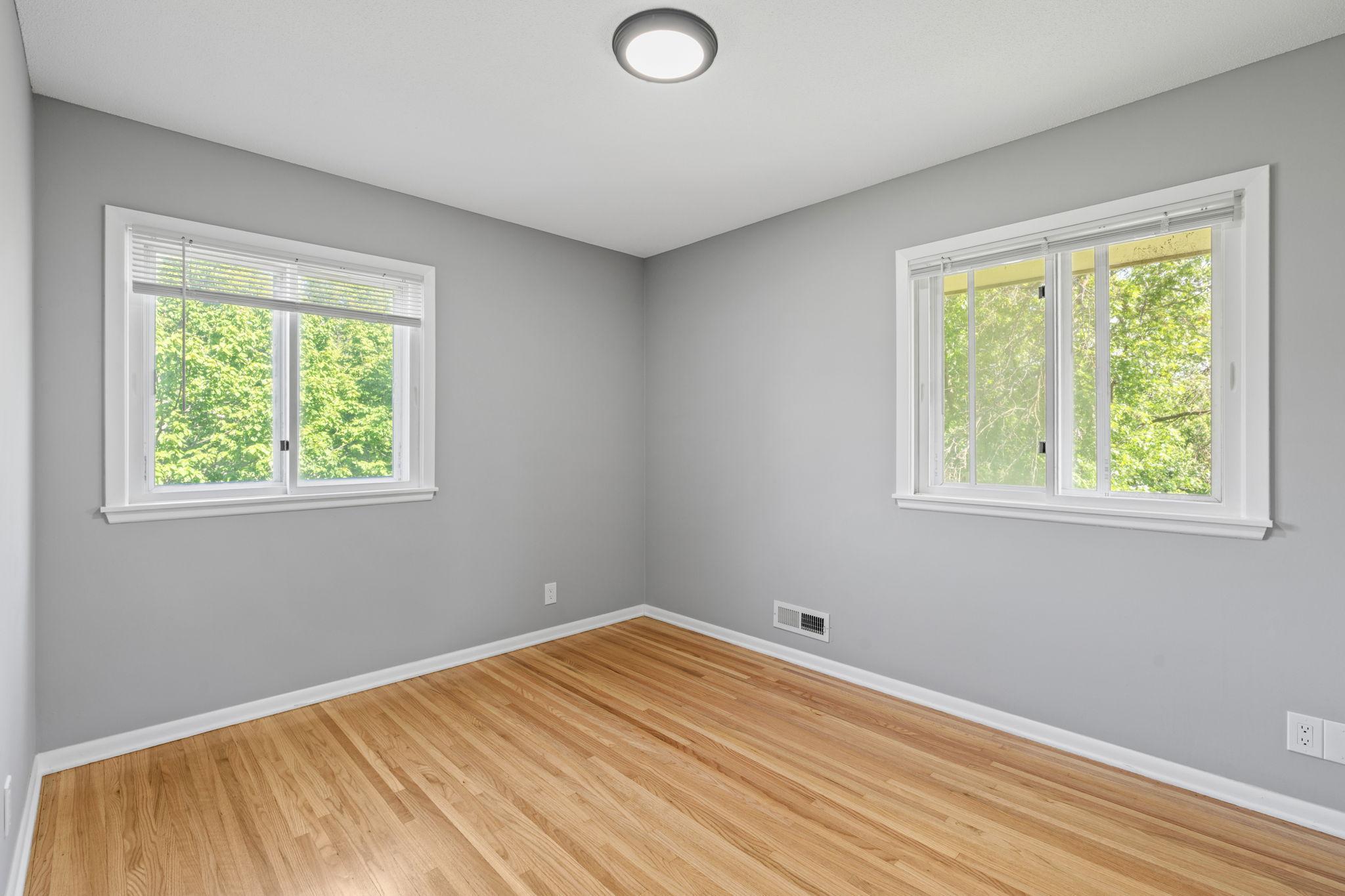 39-web-or-mls-3501 W 103rd St-39.jpg