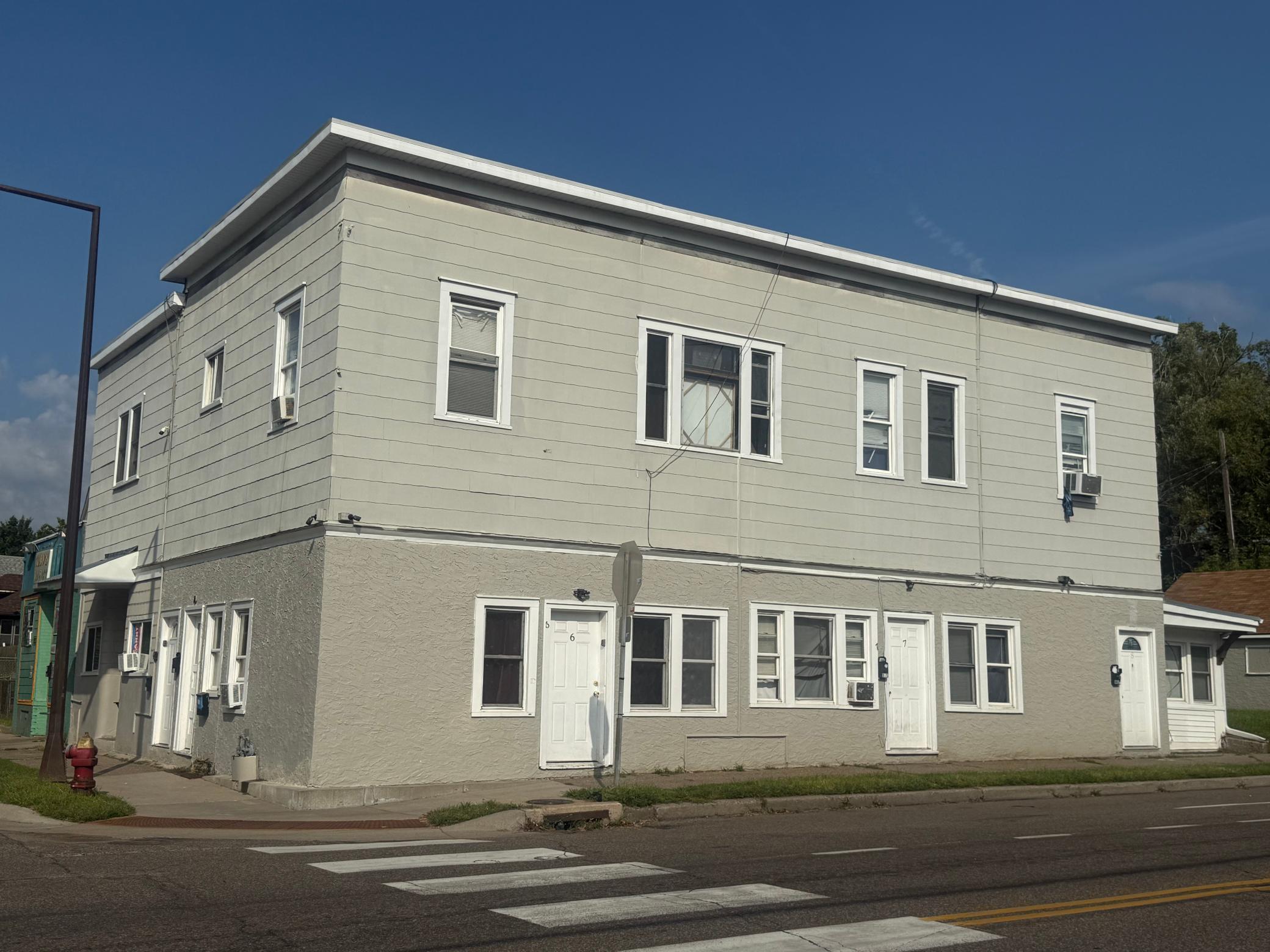 935 Case Ave E, St Paul.jpg