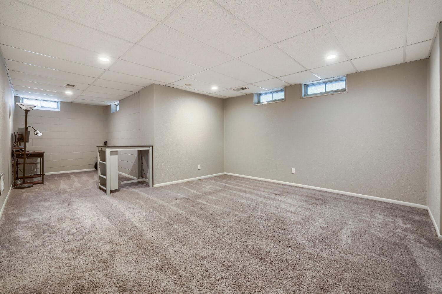 6387 St John's Dr - Web Quality - 026 - 18 Primary Bedroom.jpg