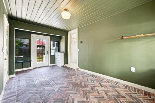 Breezeway - Heated floors