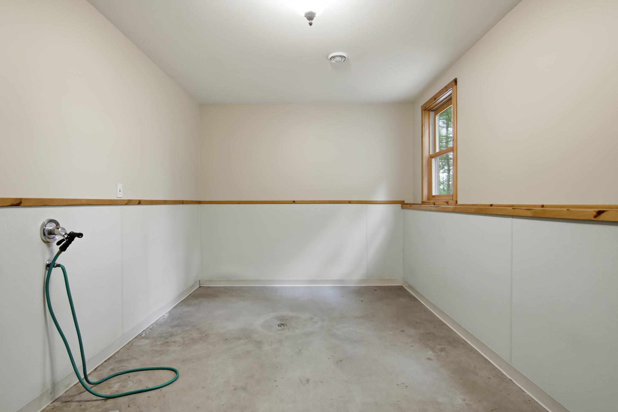 16A-Interior-1-jpg.jpg