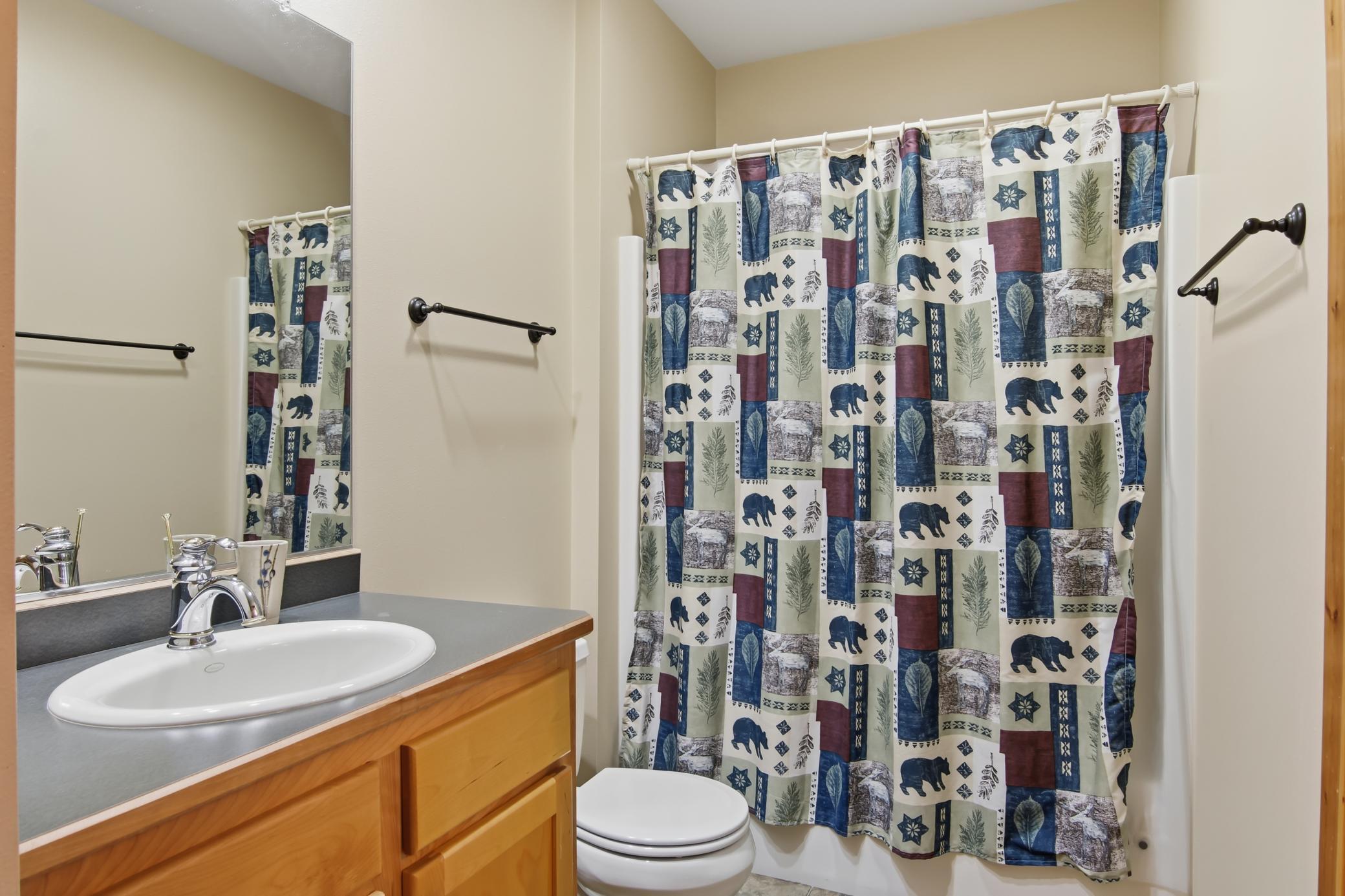 12B-Bathroom-3-jpg.jpg