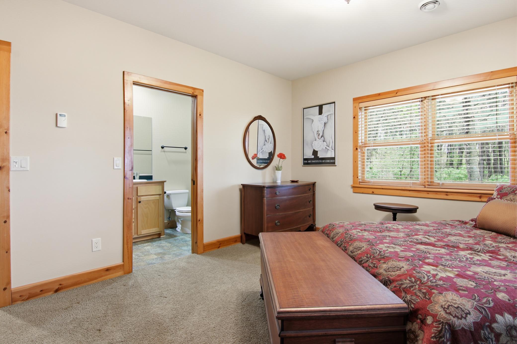 11-UpperLevelBedroom-2-1-jpg.jpg