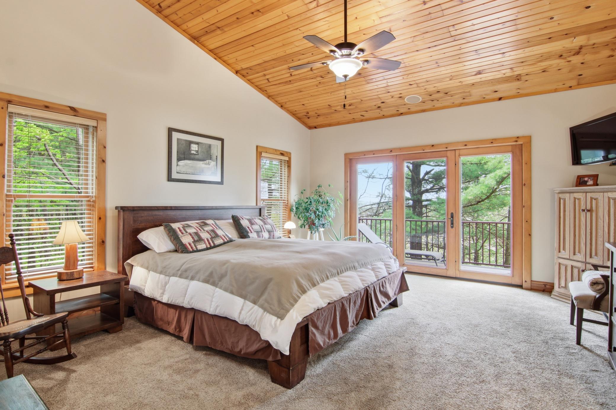 11-UpperLevelBedroom-1-1-jpg.jpg