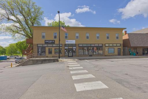 Winsted, MN 55395