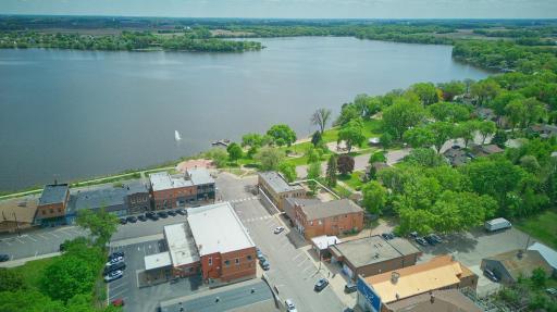 Winsted, MN 55395
