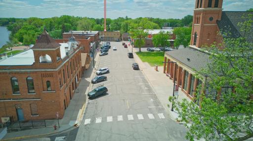 Winsted, MN 55395
