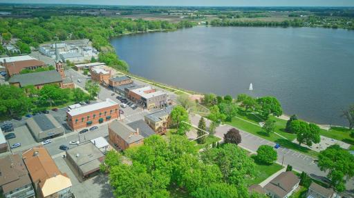 Winsted, MN 55395