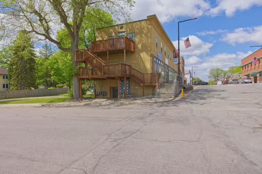 Winsted, MN 55395