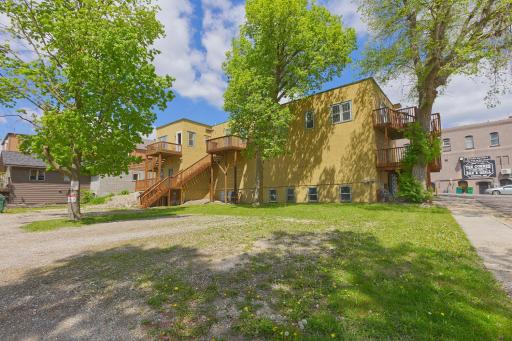 Winsted, MN 55395
