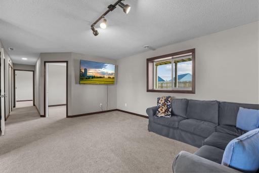 8522 Ebersole Avenue NE, Monticello, MN 55362