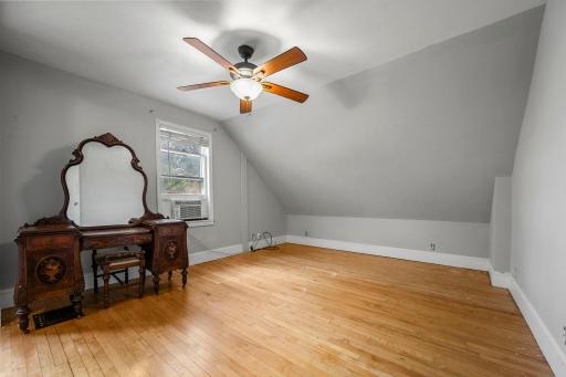 2511 Upton Avenue N, Minneapolis, MN 55411