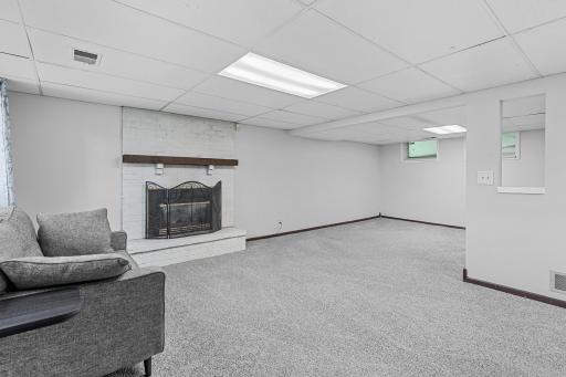 Will you use the flex space as an office, informal bedroom or workout space? The options are endless