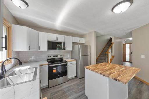 2814 Riverwood Lane NW, Rochester, MN 55901