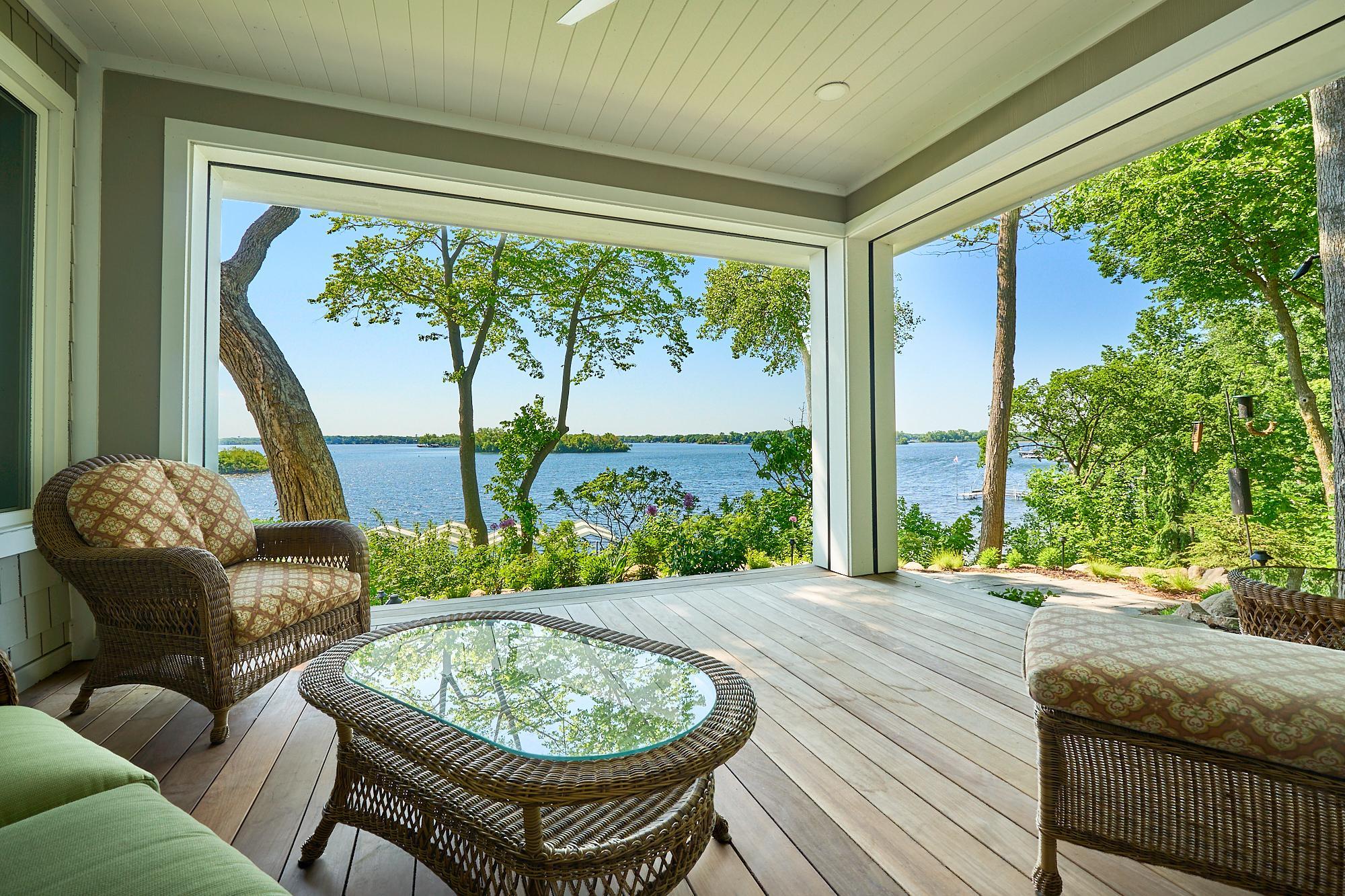 Hardie board siding matches seamlessly with the Ipe ironwood decking.