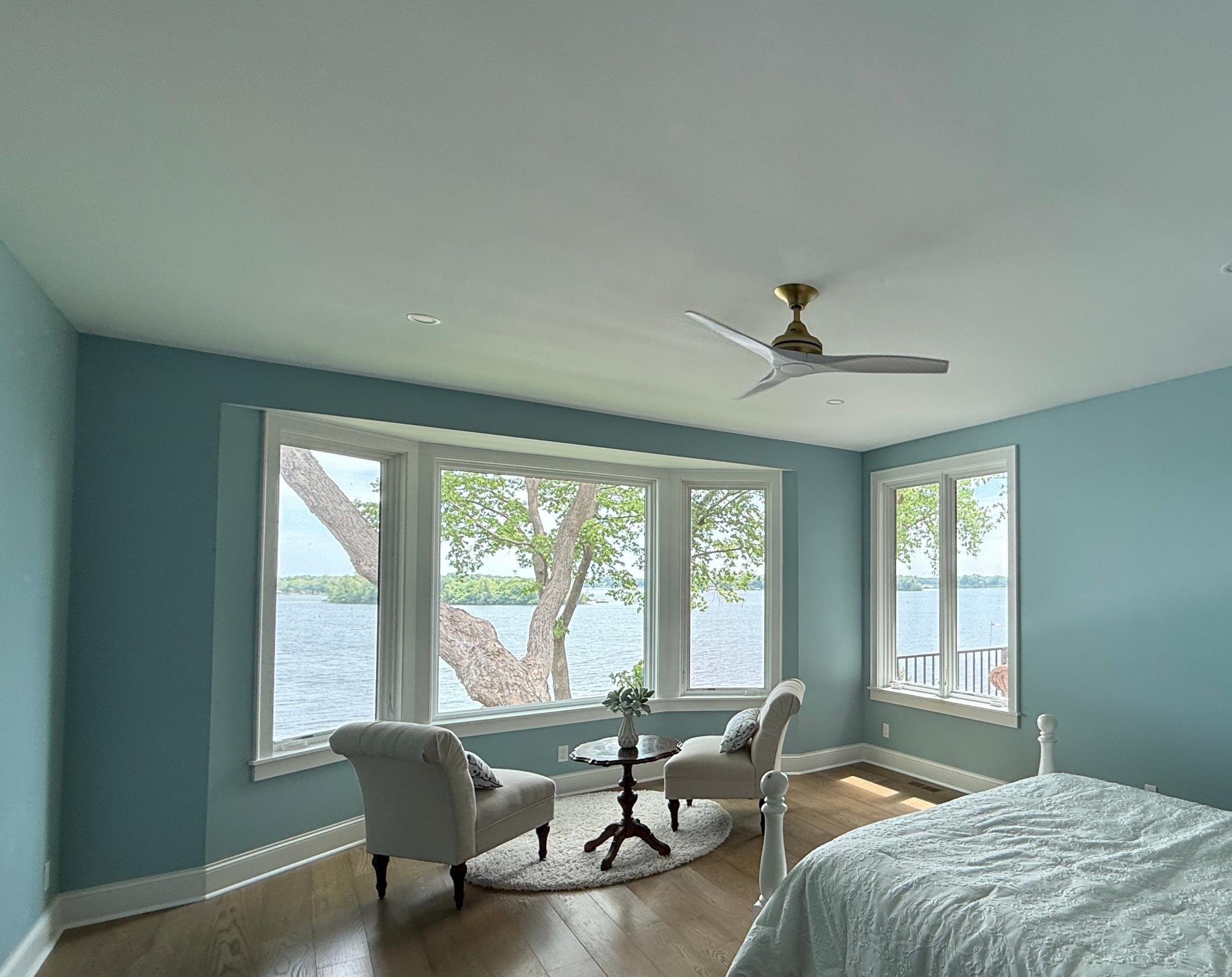 Spacious Main floor Primary Suite - Bay Window Lake Views