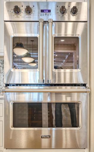 Enjoy baking with Viking professional dual-wall ovens.