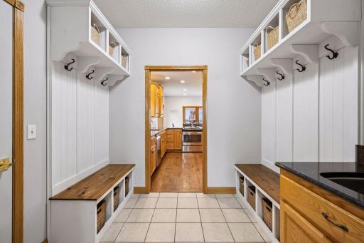 3275 Newcomb Avenue SW, Cokato, MN 55321