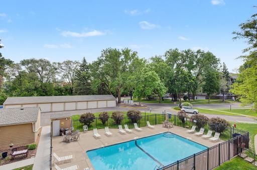 2030 Ridge Drive, 32, Minneapolis, MN 55416