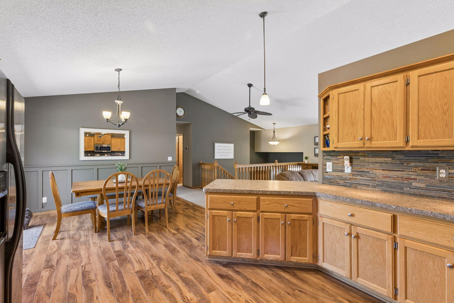 Kitchen & Dining Area