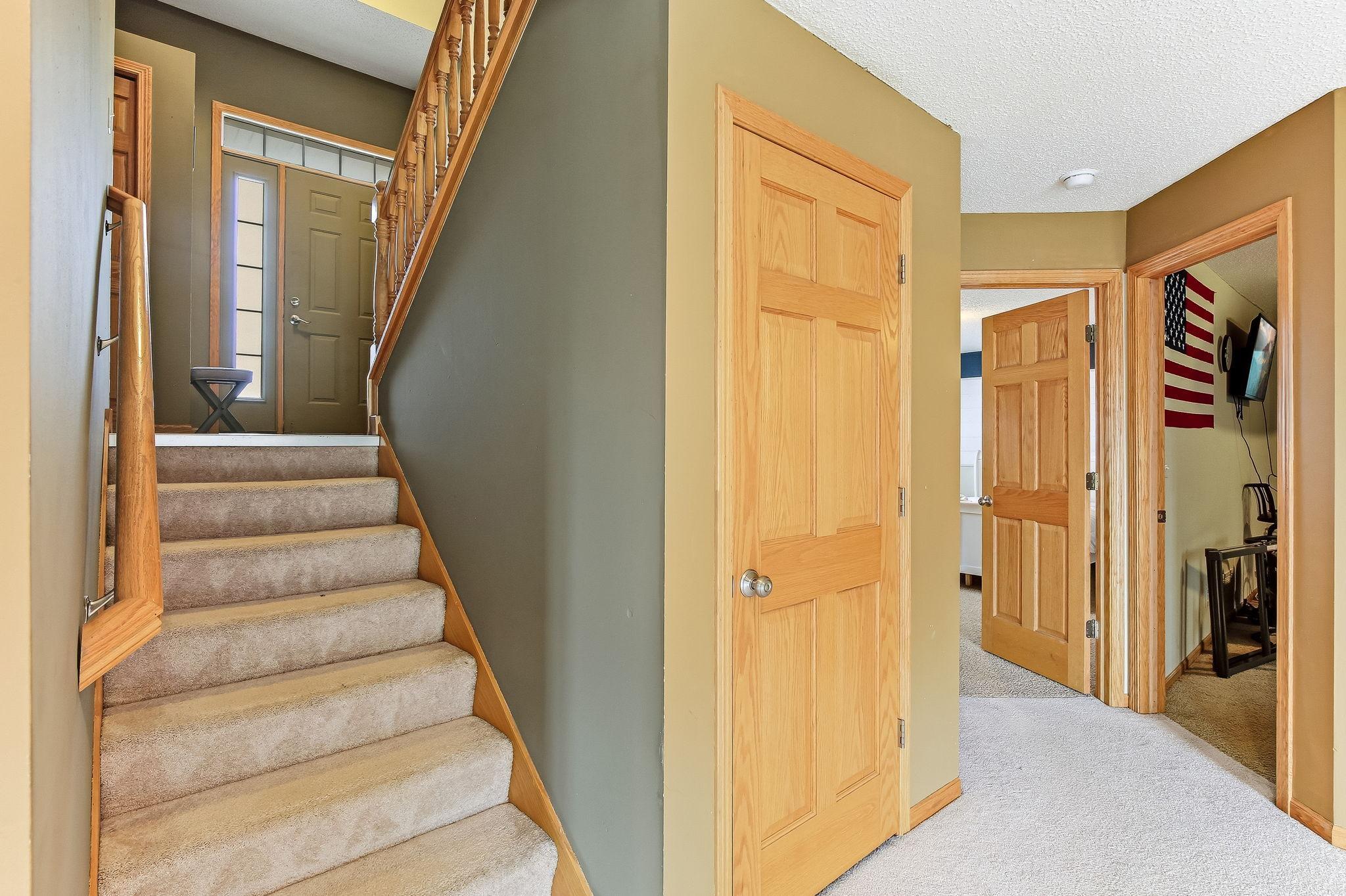 Lower Level Stairwell Up to Front Entry