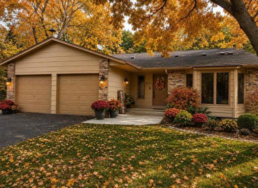 Photo for 8213 Pleasant View Court, Mounds View, MN 55112 - listing #7080411 8213 Pleasant View Court, Mounds View, MN 55112