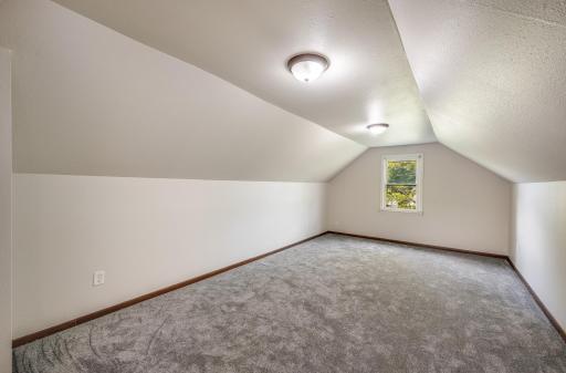 714 3rd Street N, Saint James, MN 56081